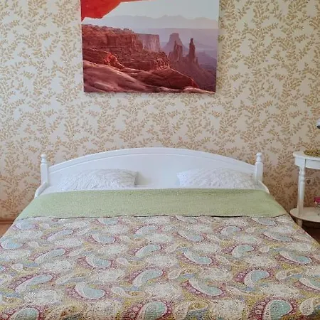 Guest house Imperija 85 *